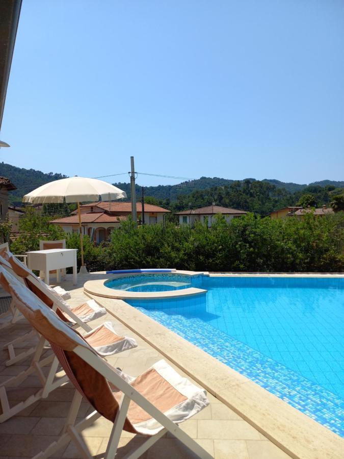 Villa Ester Camaiore Exterior photo